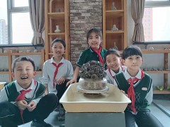 “祝福祖國”――盛世長安小學陶藝社團手作花籃，慶祝新中國成立75周年